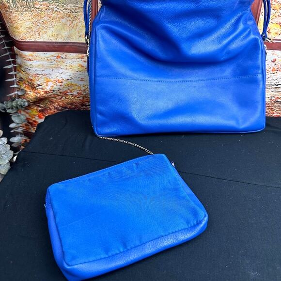 New York Cobalt Blue Leather Concealed Carry Tote w/ Nylon/Leather Clutch - Picture 9 of 13